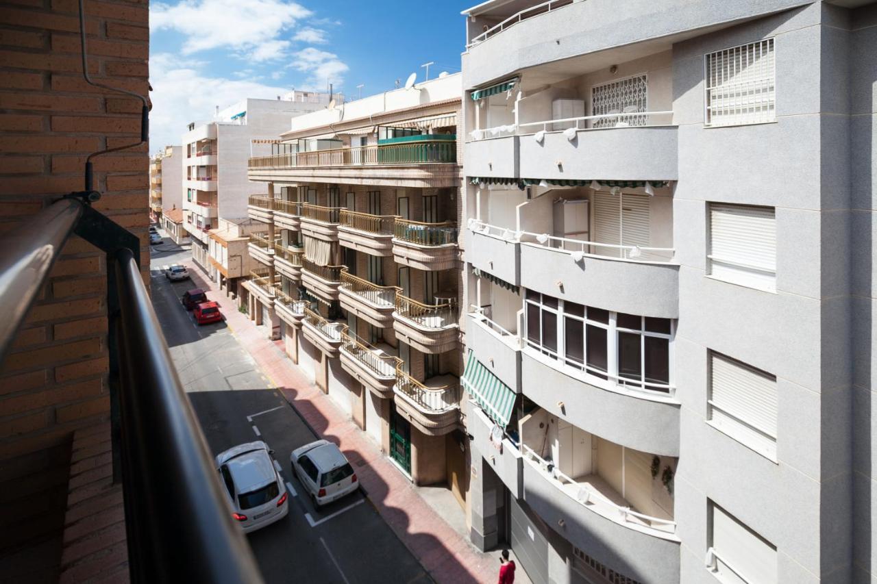 Apartamento Hola Mar Torrevieja Exterior foto